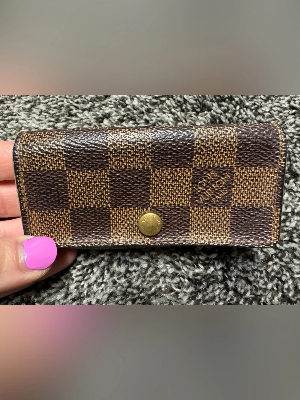 Louis Vuitton damier ebene 4 key holder